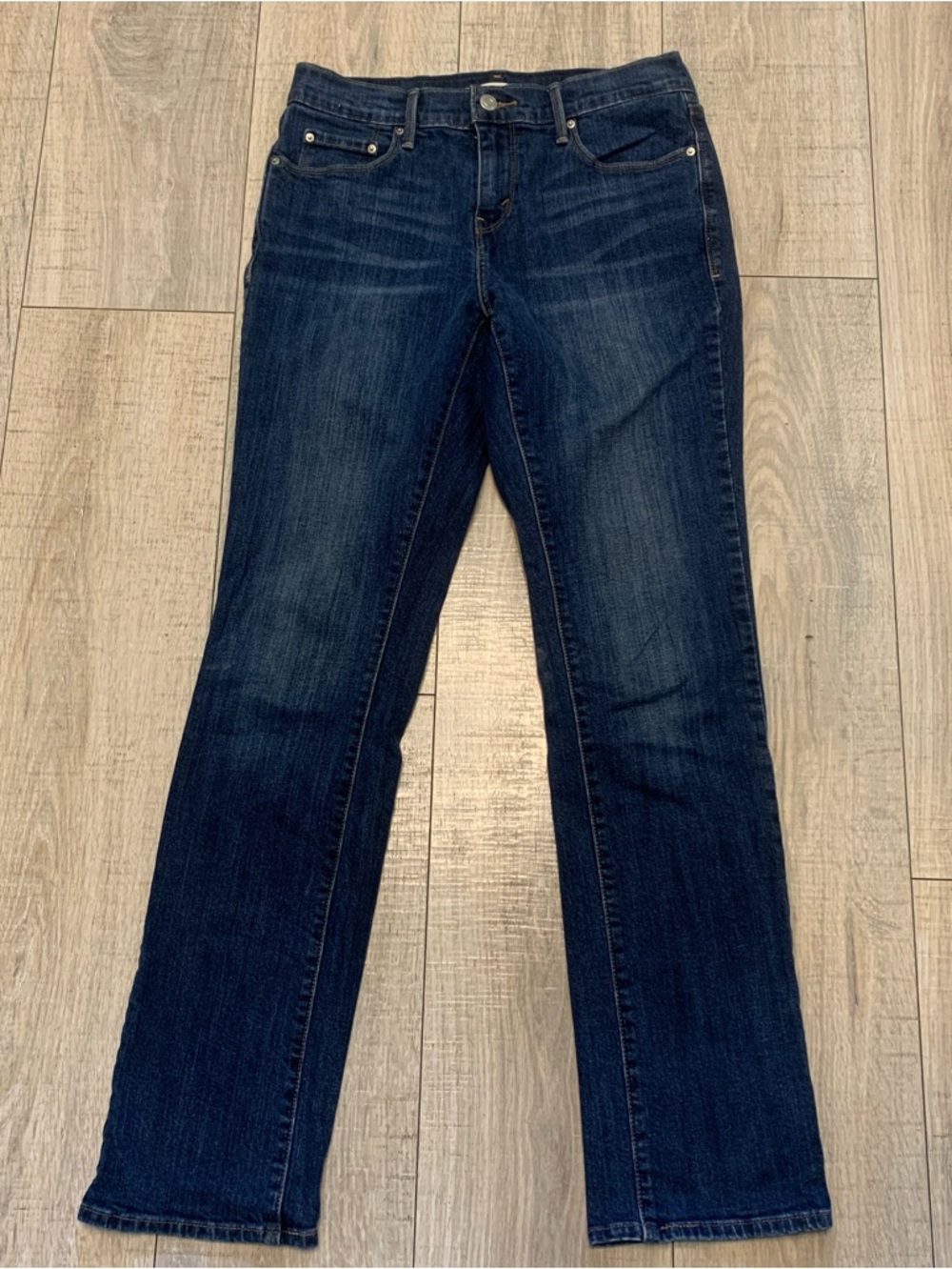 Levi’s Classic Women's Dark Blue Straight-Leg Jeans